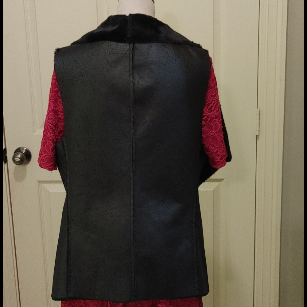 Non Leather Faux fur vest - Picture 7 of 13